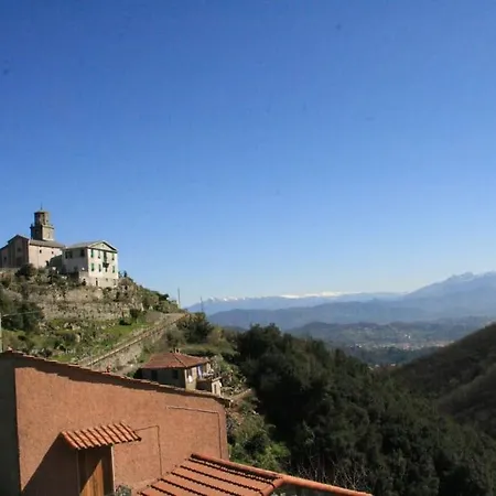 Holiday home Casa Storica A 10' Dal Treno E 15' Dai Traghetti