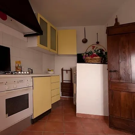 Holiday home Casa Storica A 10' Dal Treno E 15' Dai Traghetti *