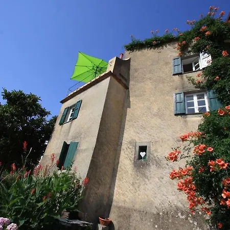 Holiday home Casa Storica A 10' Dal Treno E 15' Dai Traghetti *